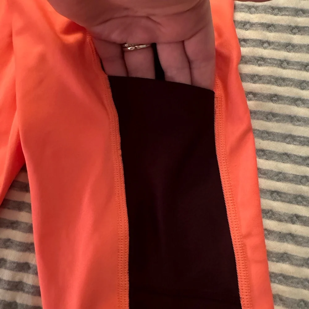 Under Armour Coral Compression Leggings - Picture 3 of 5